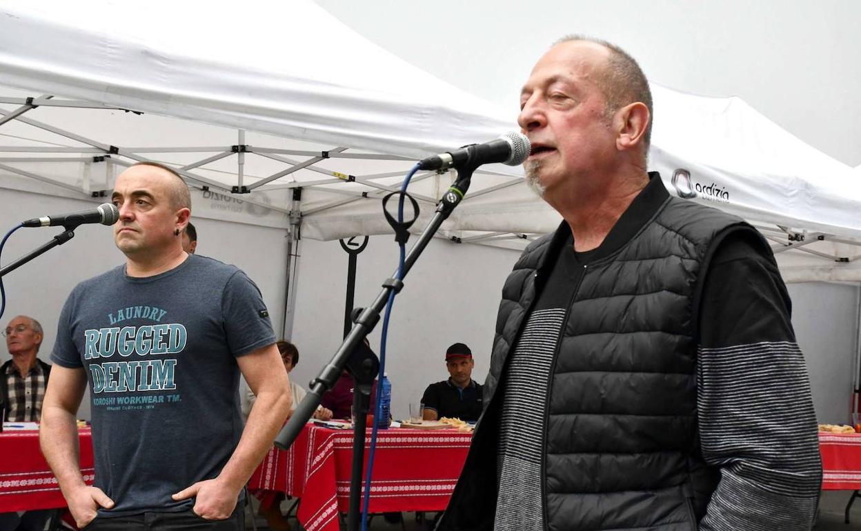 Sebastian Lizaso eta Aitor Mendiluze bertsolariak, asteazken